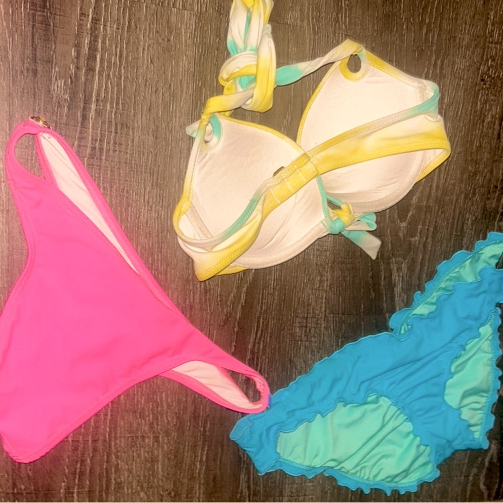 ONLY BLUE BIKINI! Victoria’s Secret VS 2 piece bikini (SMALL) + 1 FREE 32B TOP! - Picture 6 of 6